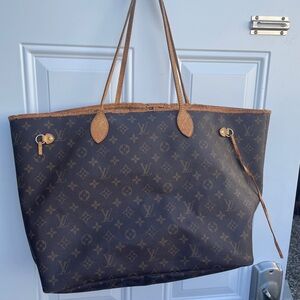 Louis Vuitton GM size Neverfull